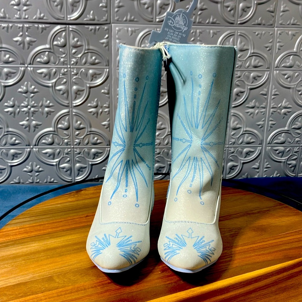 NWT - Disney Frozen (Elsa) Sparkle Boots
